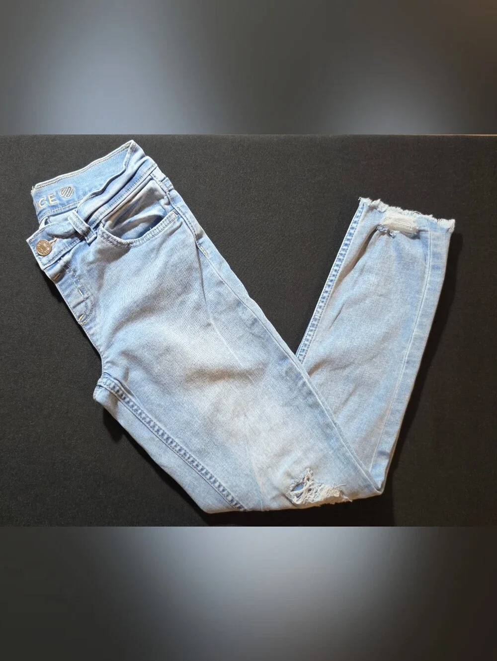 Justice Lightwash Frayed Denim, 5-Pocket Jeans Girls (10)